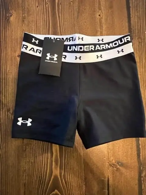 NWT Girls Under Armour Black Fitted Bike Shorts Size YSMALL
