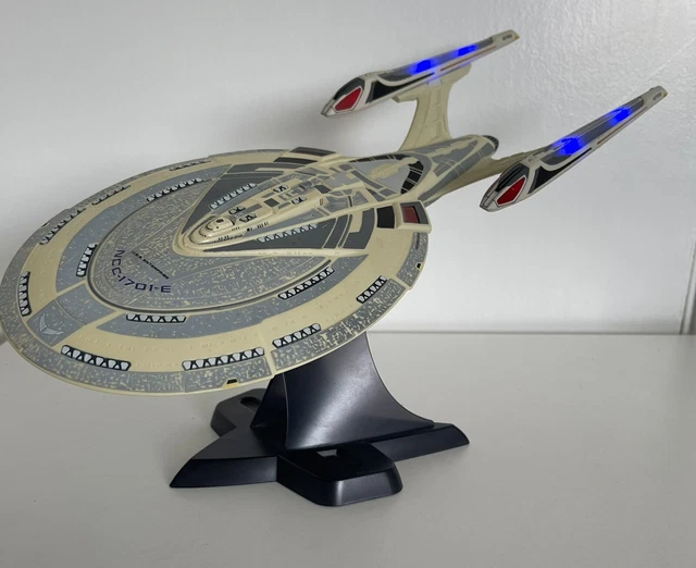 Star Trek USS Enterprise NCC 1701-E Diamond Select/Art Asylum (READ DESCRIPTION)