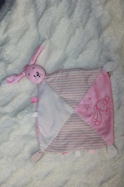 Doudou Auchan Lapin Plat Rose Raye Etoile
