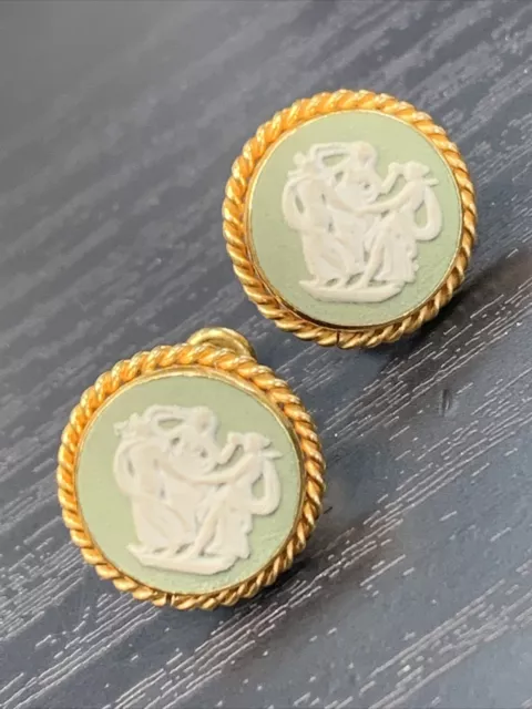 Vintage Van Dell Signed 1/20 12kt Gold Filled Green Cameo Jasperwear Earrings