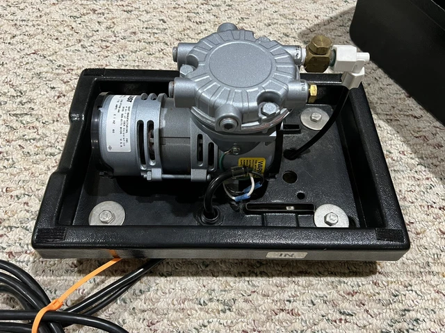 🇺🇸IDEX GAST LOA-P109-AA 115V Vacuum Pump🇺🇸