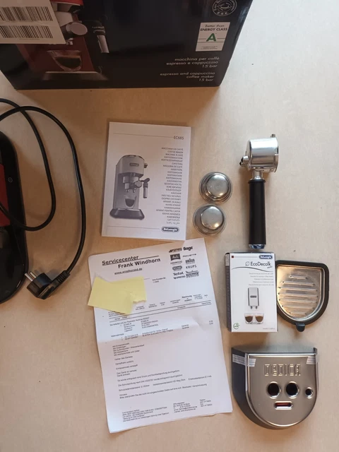 DeLonghi Espressomaschine DEDICA Style EC 685.r rot, vom Profi instandgebracht 3