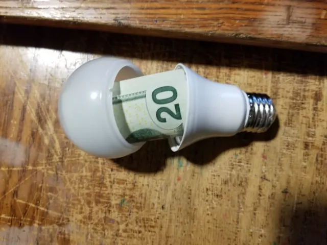 Light bulb Secret Hiding Spot- Diversion Safe Stash Can Hide Valuables! 2