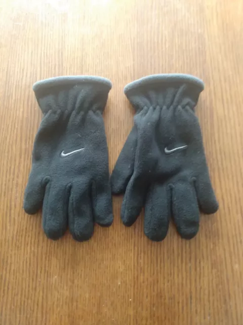 Nike Youth Black Fleece Gloves Kids one size fits all.