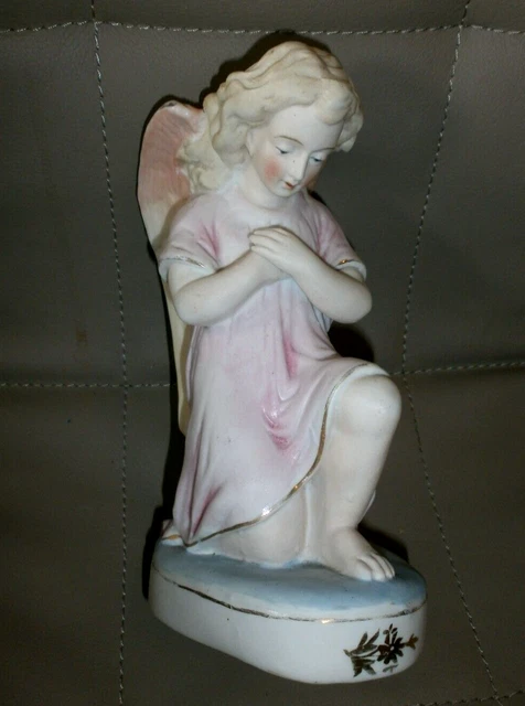 UN ANGE AGENOUILLé/ANCIENNE STATUE RELIGIEUSE/BISCUIT/PORCELAINE/H.19cm/XIX-XXé