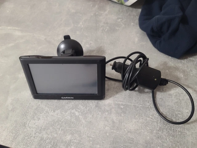 Navigationsgerät Garmin 145-01615-10 GPS Nüvi mit Kabel und Halter