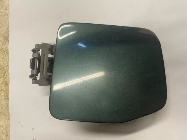 Isuzu D Max Fuel Filler Flap Paint Code 533 Tundra Green Metallic