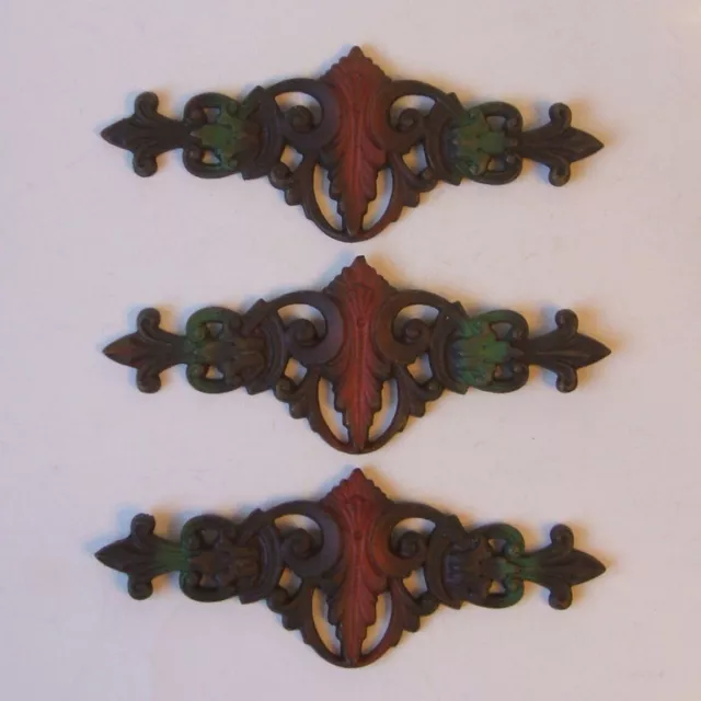 3 Vintage Cast Iron Curtain Swing Arm Rod Centerpiece Medallion Plates 0-50