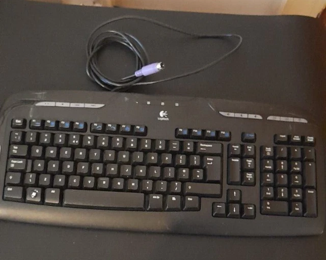 Retro Keyboard Logitech
