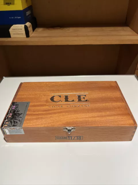 CLE CIGAR COMPANY - Empty Wooden Cigar Box Habano 11/18