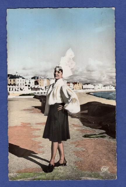 "Fc * CPA / Postcard: Les Sables-d'Olonne ""Sablais"