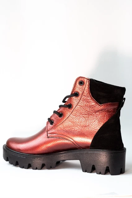 Bottines bordeaux en cuir. Pointure 36,37,38,39