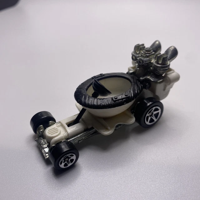 VINTAGE 1997 HOT Wheels White Toilet Seat Dragster Mattel Die Cast 4.