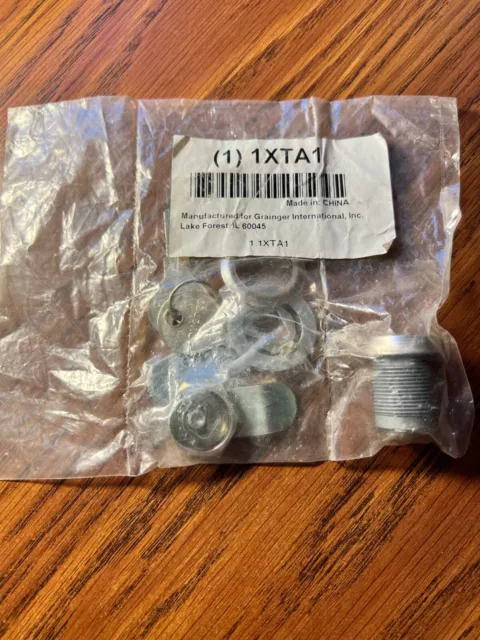 NEW-DiscTumbler Cam Lock: 17/32" Thick, 3/4" Mount, Offset/Straight; C413A 2Keys