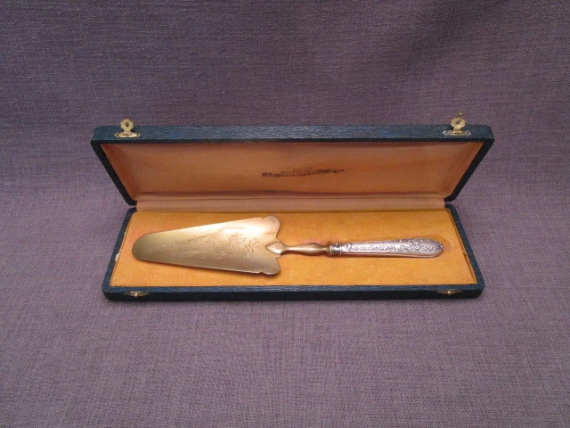 Pelle à Gâteau Ancienne – Lys Doré, Argent, France – Orfèvrerie Vintage
