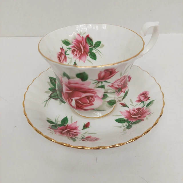 Royal Albert Bone China Pink Rose Tea Cup & Saucer Gold Trim England
