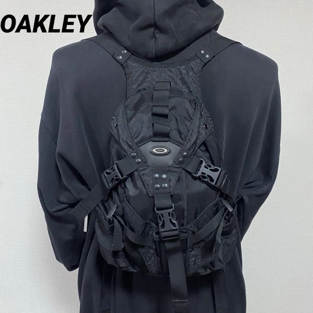 バッグ 00s Y2K oakley icon mini backpack tech 00s Y2K oakley icon mini backpack tech