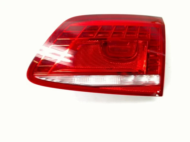 3AF945308F PANNEAU ARRIÈRE DROIT AVEC LAMPE Passat Variant (365) 2014 #208