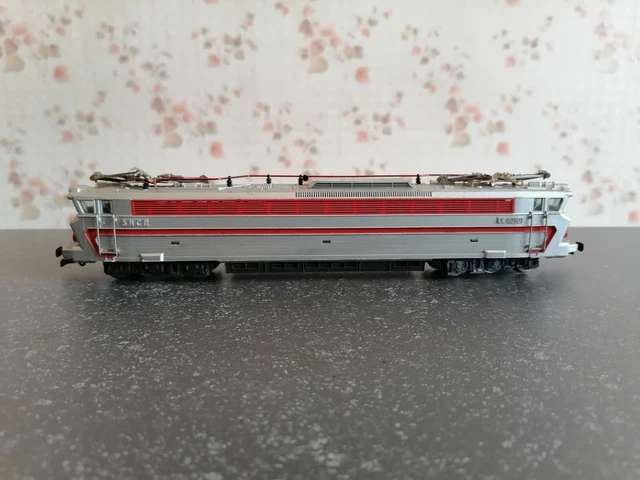 Train électrique ho sncf JOUEF locomotive 2D2 9135 en BO état