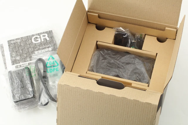 SH:036 TOP MINT IN BOX RICOH GRIII GR III 24.2MP WiFi Digital Camera From JAPAN