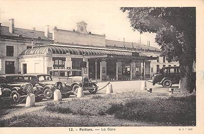 CPA/DEP 86/MONTCONTOUR AVENUE DE LA GARE 