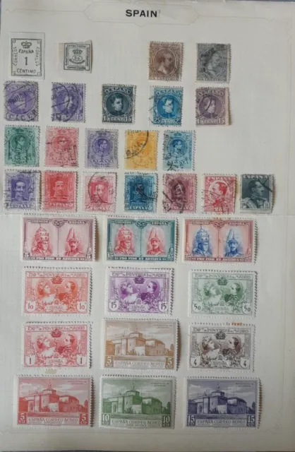 lot espagne 33 timbres 19 oblitérés et 14 neufs * sur charnières   sur page