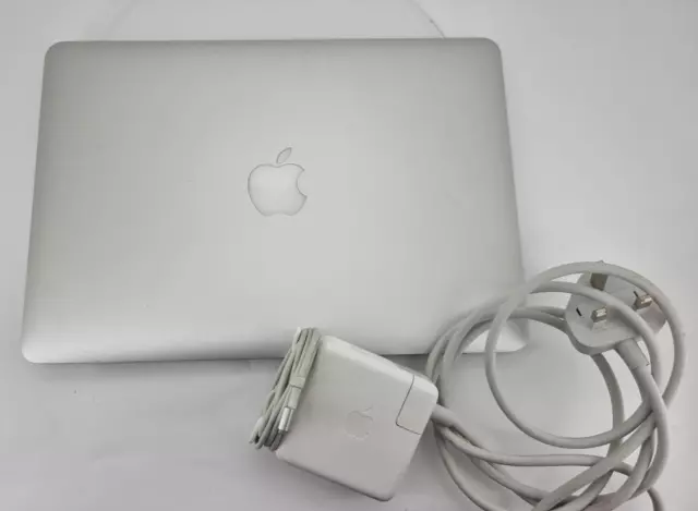 Apple MacBook Pro Retina 13,3" Core i5 2,5 GHz 8 GB RAM 128 GB SSD metà 2012 A1425