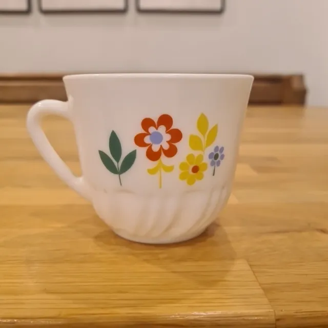 Arcopal France Tea Cup Floral Vintage Retro
