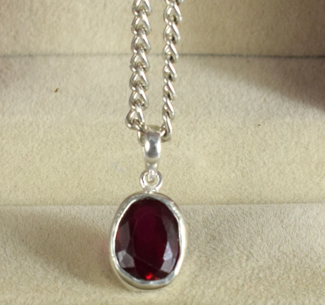 Pendentif En Rubis Naturel Rouge 47 Carats Certifié AGL - Argent 925 - Monture Griffes - Éthique