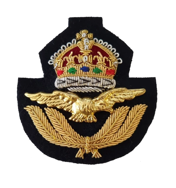 A GOOD USED RAF OFFICERS KINGS CROWN BERET BADGE In Other RAF Badges - Foto 13