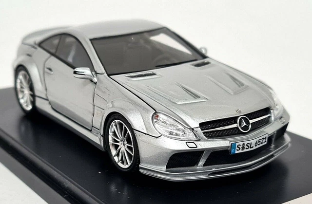Voiture Miniature 1:64 Mercedes-Benz SL65 AMG Black Series - GUM - Die-Cast Métal - Neuf