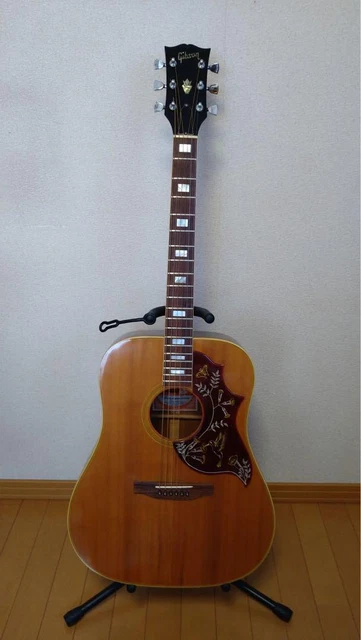 Gibson Hummingbird Custom / Acoustic Guitar w/ HC made in USA