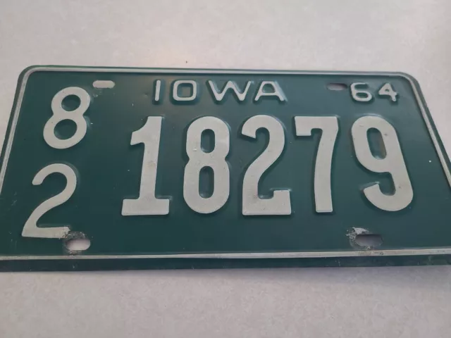 1964 Iowa License Plate Number Tag Plate Scott County #82