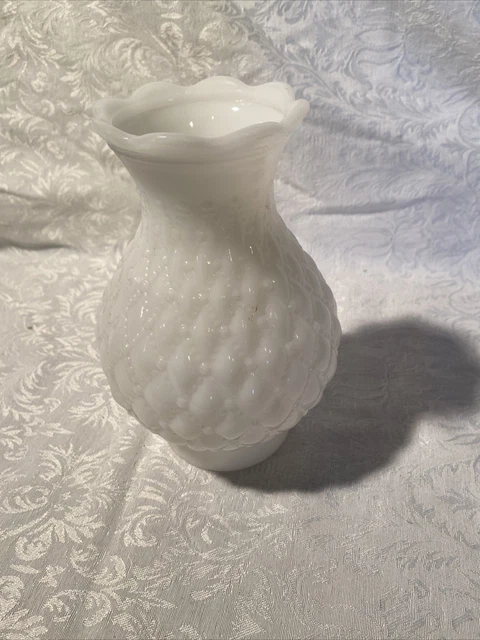 White Milk Glass Diamond Quilt Pattern Oil Lamp Shade Chimney 7” Tall READ
