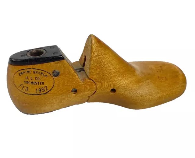 1952 Wood Childs Shoe Last Cobbler Shoemaker Empire Branch Rochester 7 1/2 D VTG