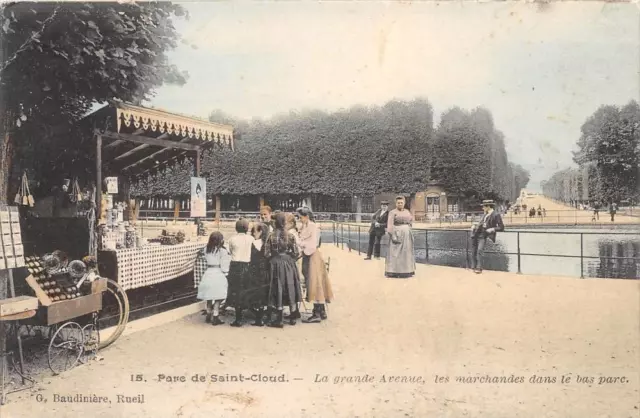 Cpa 92 Parc De Saint Cloud La Grande Avenue Les Merchants Dans Le Lower Park