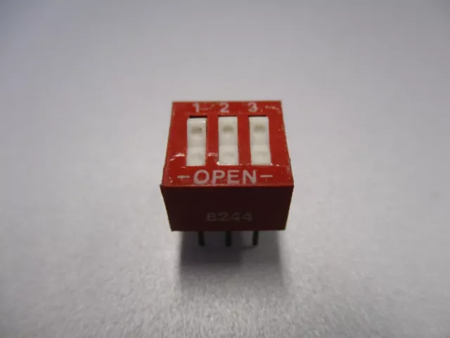 DIP Switch, 3 Position PC Mount DIP Switch (76SB03S)(New Old Stock)(QTY 5 ea)D24