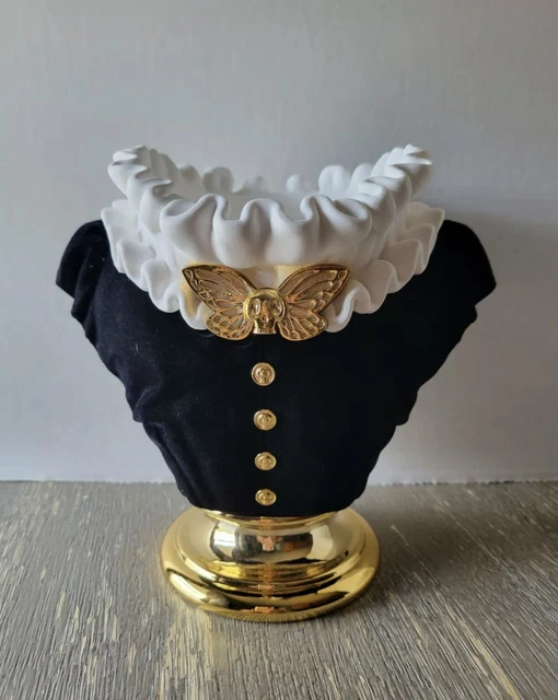 BATH & BODY Works Halloween 2021 Headless Woman 3 Wick Candle Holder