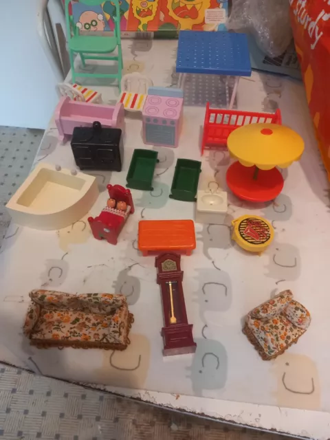 Vintage Dolls House  Furniture