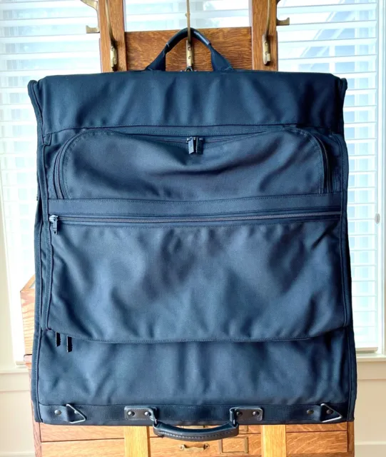 Tumi Classic Black Garment Bag . 25”x23.5"x5.5"  Used, Excellent Condition 2