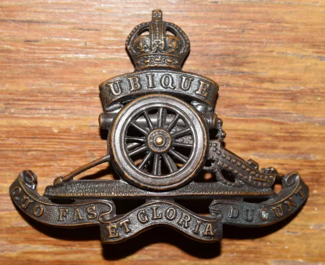 WW1 / WW2 era British army officers Royal Artillery cap badge, JR Gaunt London