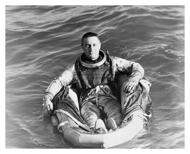 Gus Grissom Astronaut Training Rescue In Lifeboat For Mercury 4 8X10 Photo