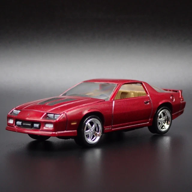 1989 89 CHEVY Chevrolet Camaro IrocZ Rare 164 Echelle Diorama Diecast
