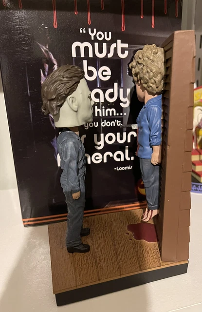 Hot Topic Exclusive Royal Bobbles Michael Myers And Bob 7
