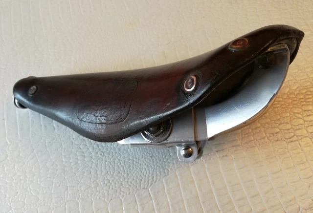 La récupe de vélos: Selle Idéale 90 rôdée main selon Rebour