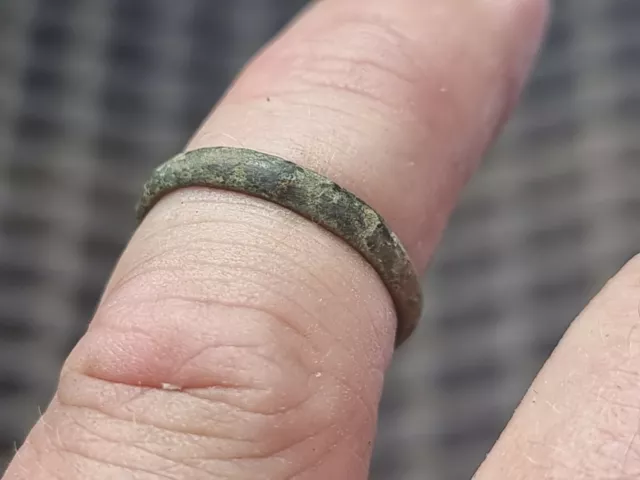 Very rare complete/intact Medieval bronze ring. Please read description. L155z