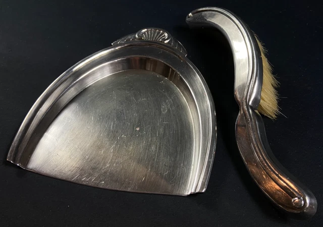 Pelle Et Balayette De Table Grappes – Argenté – Métal – Vintage – Bon état