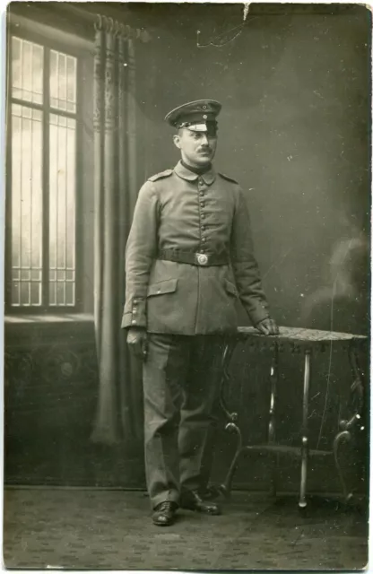 Foto-AK RASTATT WK I-SOLDAT, Uniform 1915 Feldpost