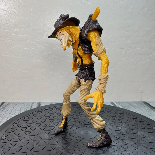 Kenner Batman: Legends Of The Dark Knight TWISTER STRIKE SCARECROW Figure 1997 2