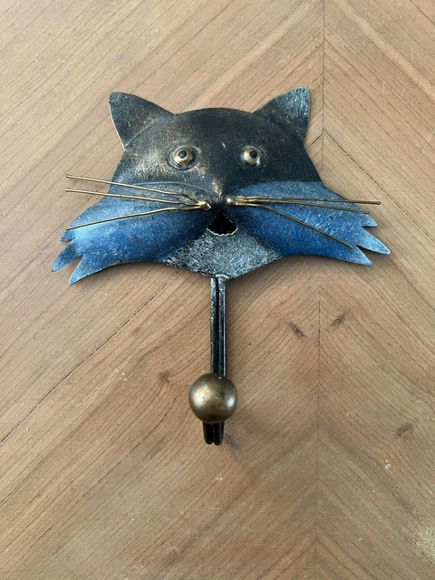 Vintage Metal Kitty Cat Face Wall Hook Decor